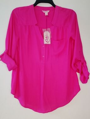 Candie's Bright Fuchsia V-Neck Roll-Tab Blouse